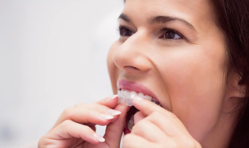 5 Tips for Managing Discomfort While Using Invisalign Aligners
